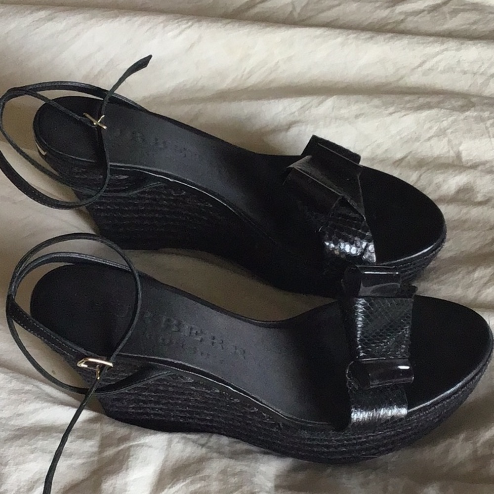 Sandals black plataforma 7_71/2 BURBERRY shoes $80